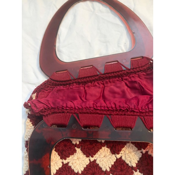 Vintage Crochet Handbag Burgundy Cream Diamond Check Tortoise Handle Boho 70s - Picture 3 of 6